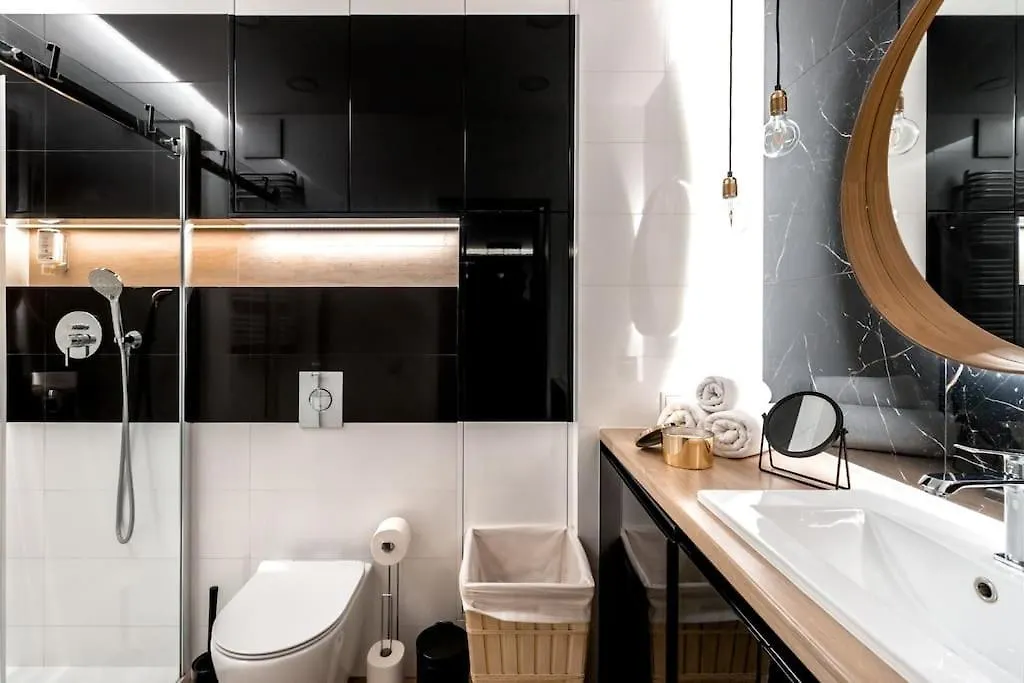 Mennica Residence - Two Bedroom Apartment With Terrrace&144 Warsaw Poland